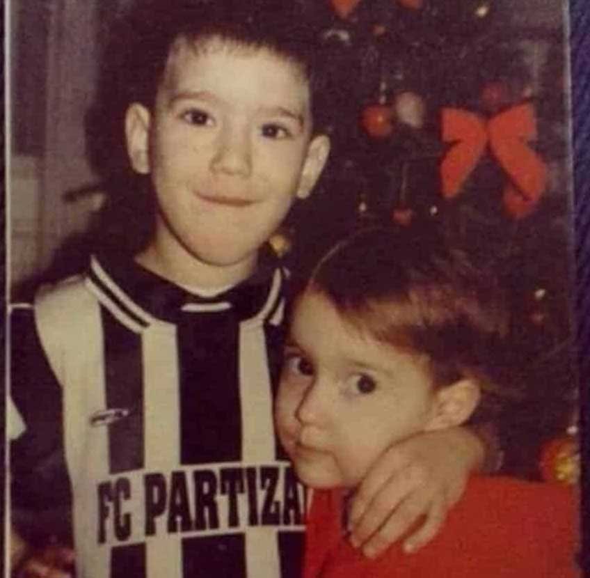 Meet Dušan Vlahović's Siblings