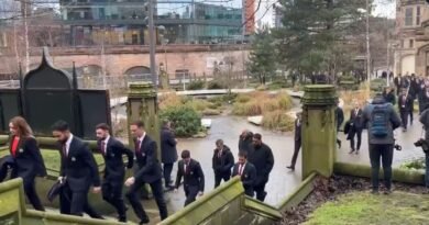 Beckham, Ferguson, Amorim and team: Manchester United bid farewell to iconic figure