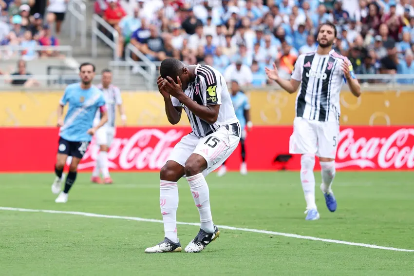 Manchester City massacres Juventus