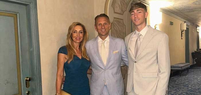 Dean Huijsen father and mother
