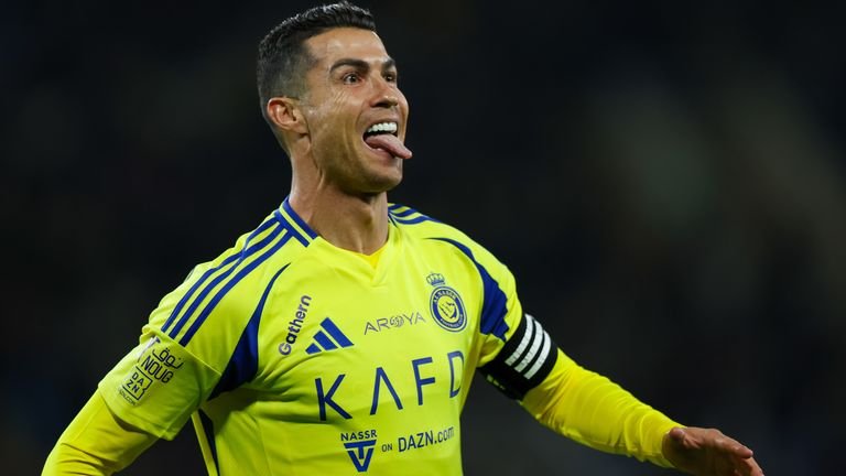 Cristiano Ronaldo Extends Al-Nassr Contract 
