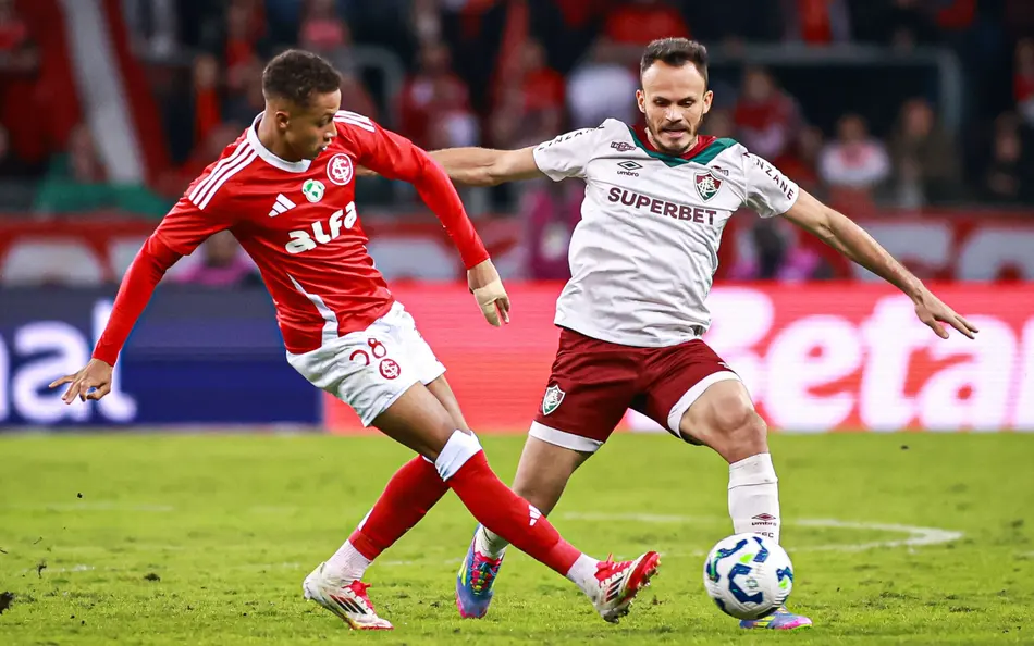 Vitinho to Remain at Internacional Until