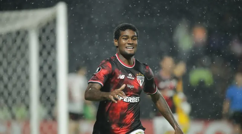 Lucas Ferreira Becomes a Doubt for São Paulo Ahead of Crespo’s Debut