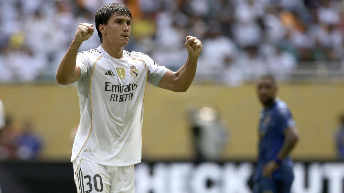 Real Madrid could agree to a move for striker Gonzalo García to West Ham