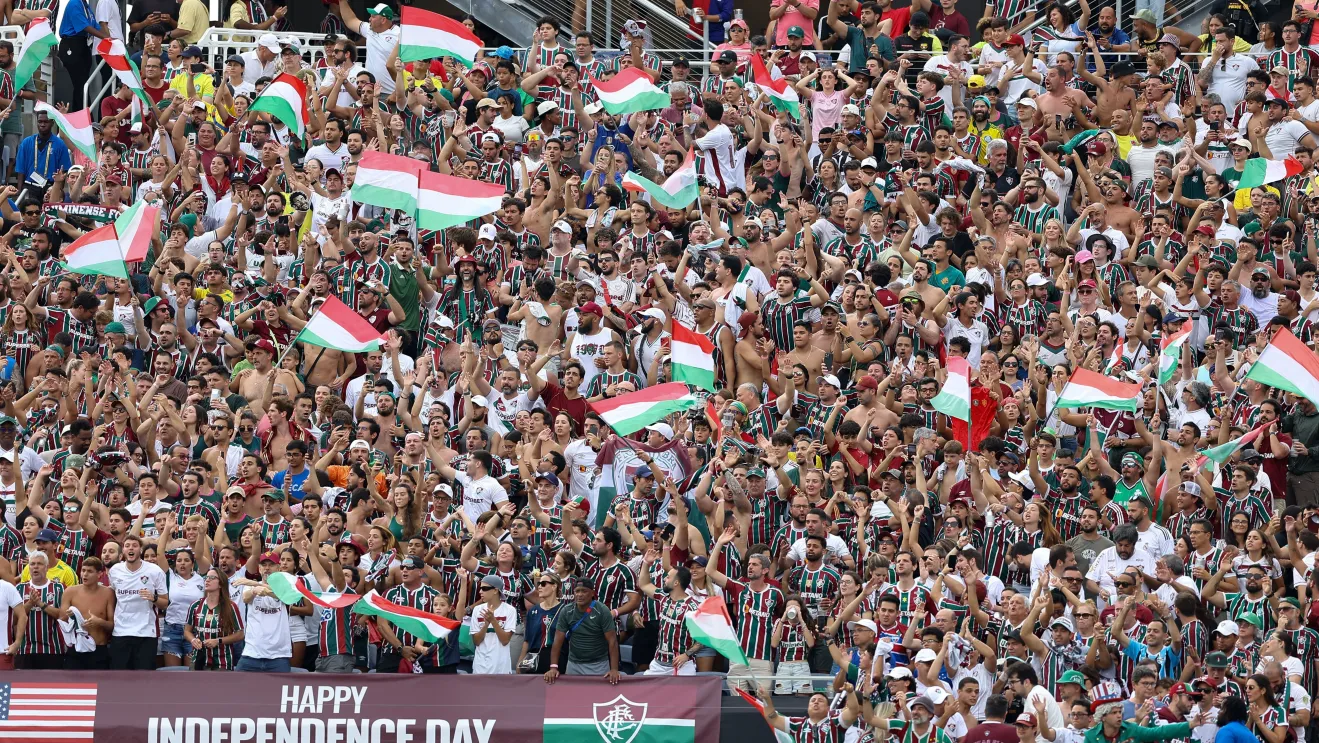 Fluminense Fans Moved to Tears
