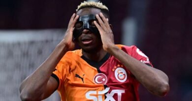 PSG begins negotiations to sign Napoli striker Victor Osimhen