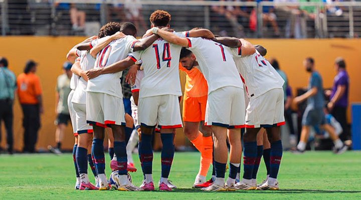 PSG player could join Chelsea after the clubs' World Cup clash