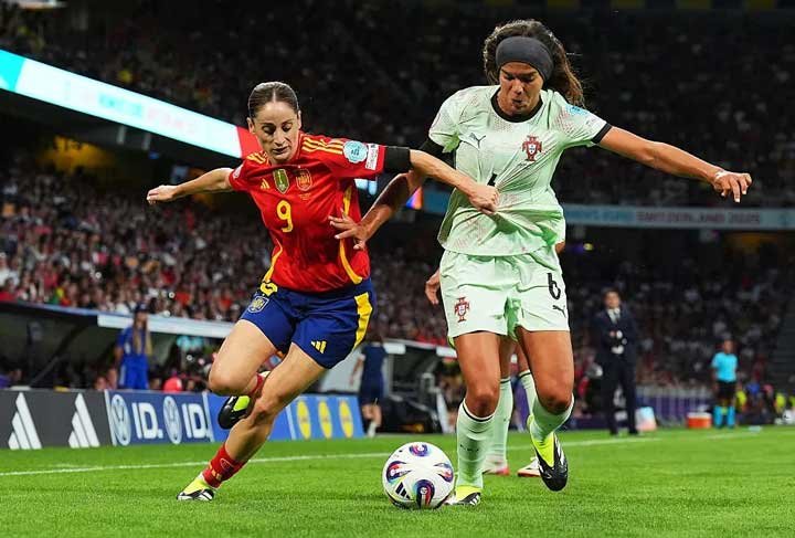 Spain beat Portugal 5-0 in their opening match at Women's Euro 2025