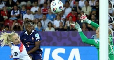 France 2-1 England