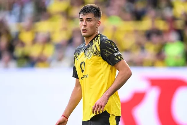 Chelsea Recall Aaron Anselmino from Dortmund Early as "Estêvão Show" Ignites Blues’ Champions League Push