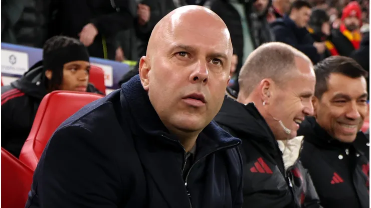 Pressure Mounts on Arne Slot: Liverpool in 'Constant Contact' with Xabi Alonso as Season Reaches Breaking Point