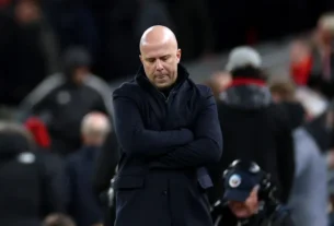 Liverpool Set to Sack Arne Slot After Burnley Crisis as Xabi Alonso 'Gives Green Light' for Anfield Return