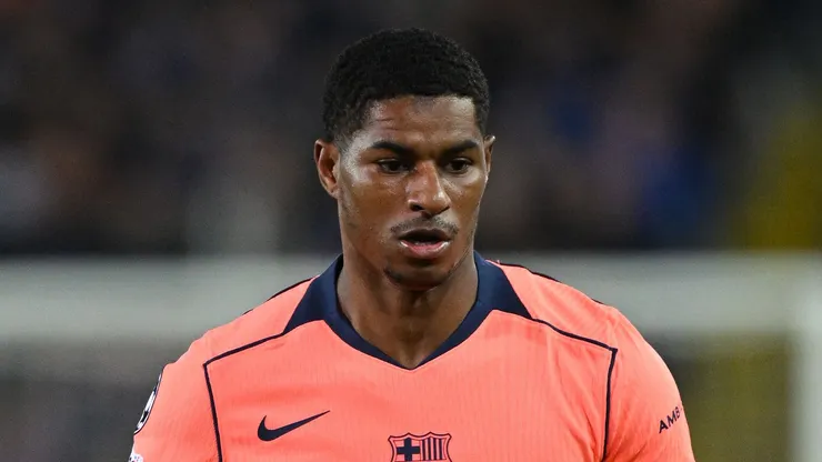 Barcelona decides to buy Rashford permanently due to his versatility in the attacking sector