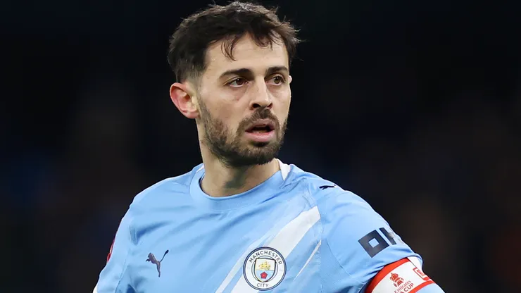 Guardiola blocks Barcelona move: Manchester City prepare two-year extension for Bernardo Silva