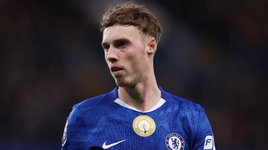 Palmer could replace the Portuguese player at Old Trafford