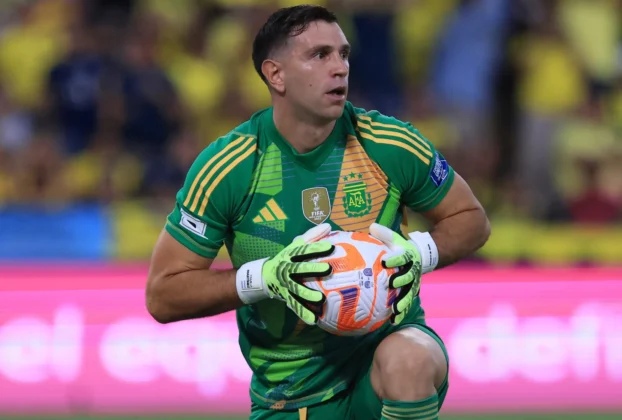 Is 'Dibu' Leaving Villa Park? Inter Milan Make Significant Progress in Pursuit of Argentine No. 1