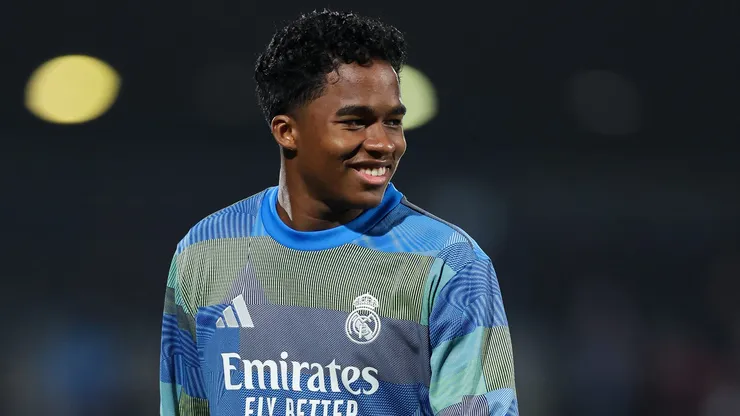 Chelsea eye €80m "blockbuster" move for Endrick as Brazilian sensation takes Ligue 1 by storm