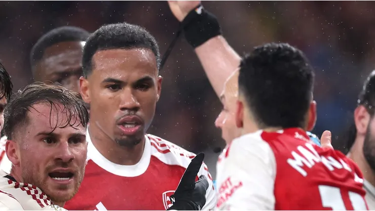 Martinelli becomes embroiled in controversy after disagreement with Bradley during Arsenal vs. Liverpool draw.