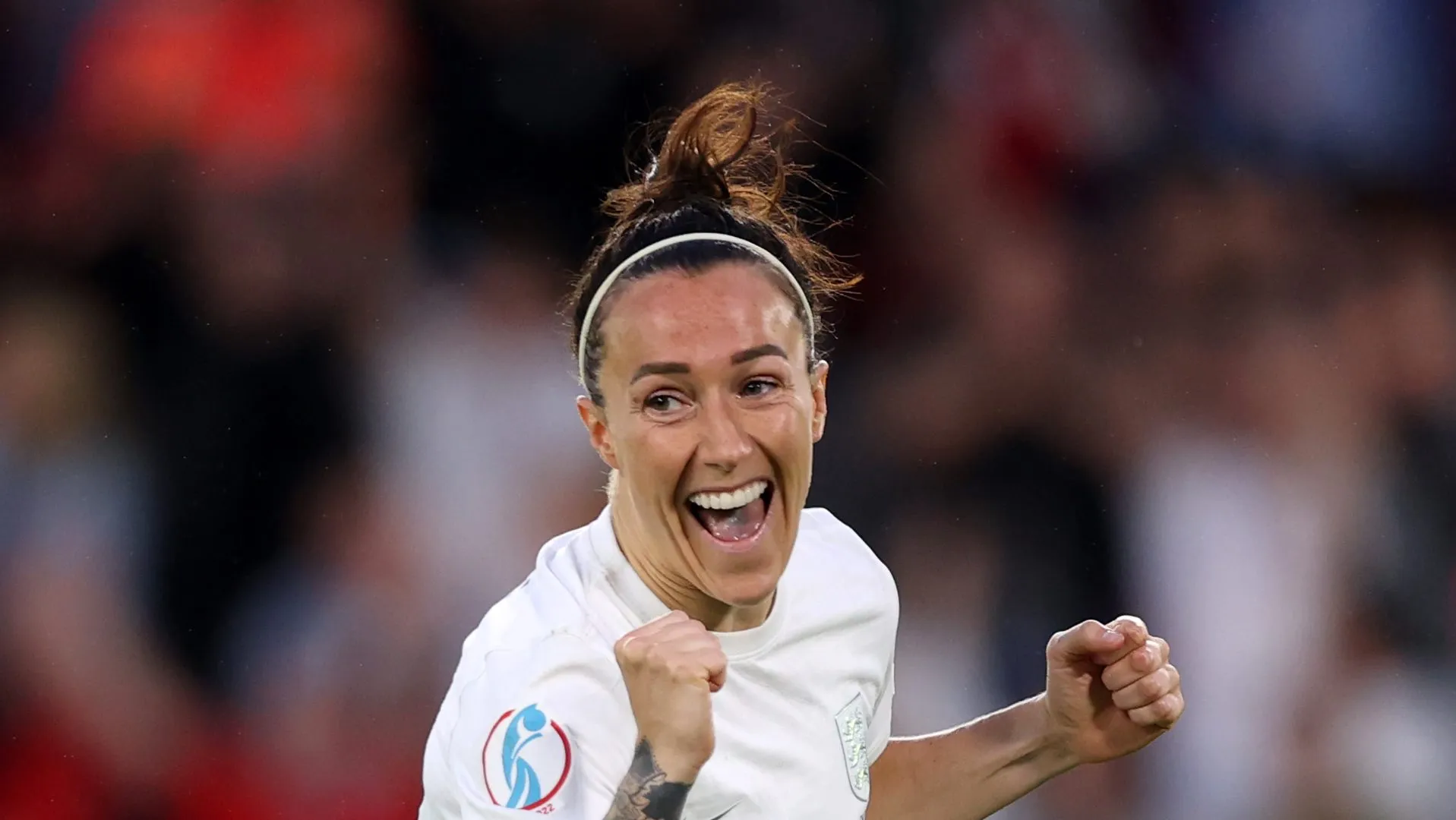 Lucy Bronze Breaks Silence on Chelsea Future: "We'll Just Have to Wait and See"