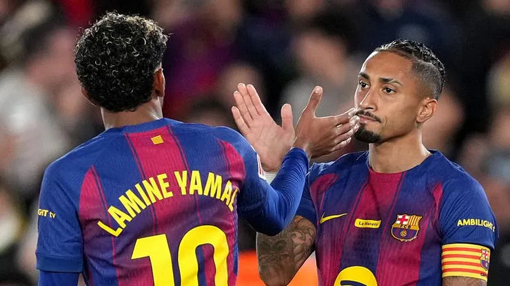 Raphinha and Lamine Yamal, at Barcelona, ​​are expected to start on the bench against Racing (Photo: Alex Caparros/Getty Images)