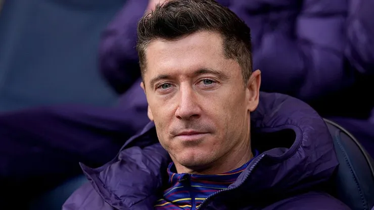Barcelona Set Ultimatum for Lewandowski: Salary Cut and Reduced Role Required to Stay at Camp Nou