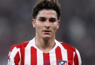 Barcelona Prioritize Julián Álvarez Over Harry Kane as Lewandowski Successor