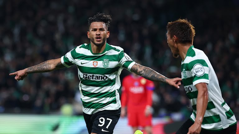 all eyes were on his successor, Luis Suárez