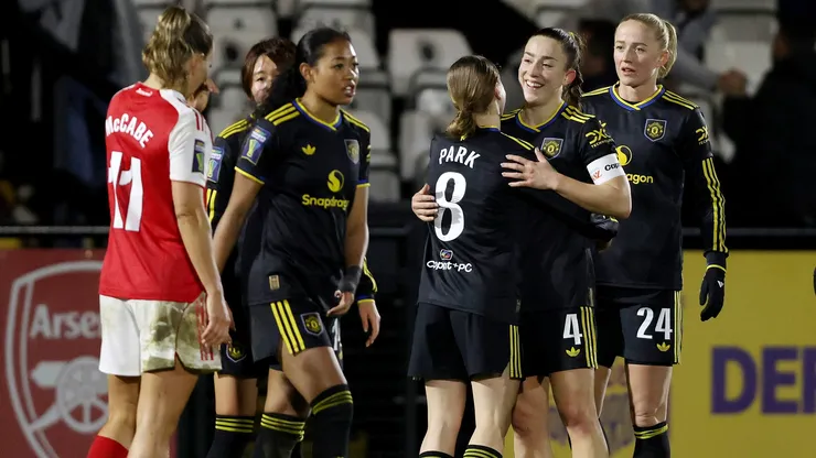 Terland Strikes as Manchester United Edge 10-Woman Arsenal to Reach Conti Cup Final