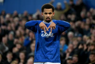 Man Utd eye Ndiaye as Cole Palmer's potential partner; Casemiro exit forces search for midfield successor