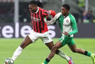 Liverpool Rival Bayern Munich for Feyenoord Sensation Givairo Read
