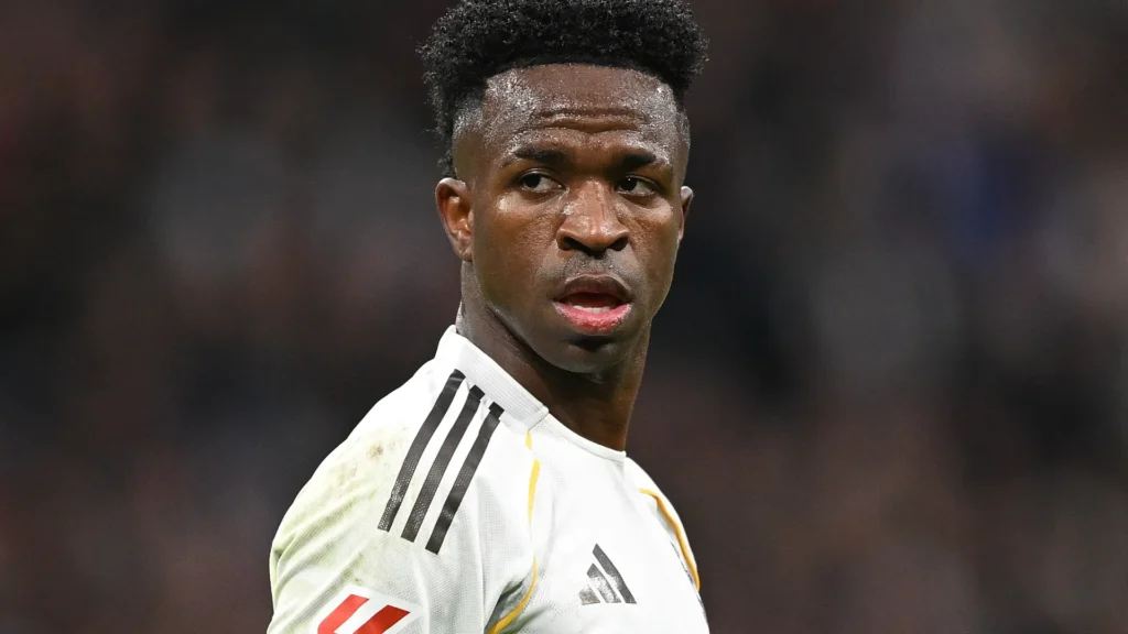 Vinicius Júnior was booed in the middle of the month