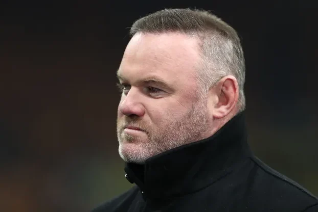 Rooney vs. Walcott: Legendary Striker Sparks Heated Debate Over 2008 United vs. Modern Arsenal