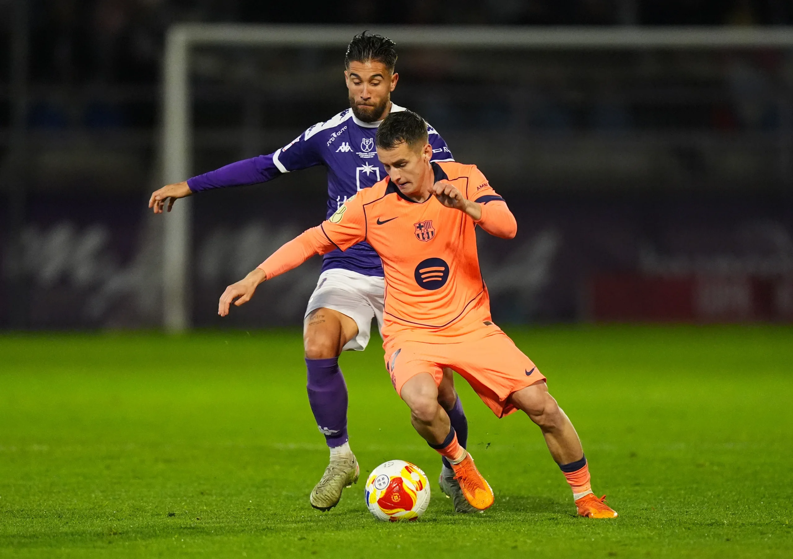 Man Utd Enter Race for Marc Casadó: Jorge Mendes Meets with Red Devils Over Barcelona Starlet