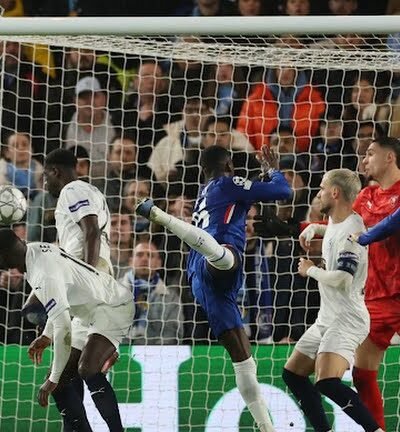 Chelsea Edge Pafos to Stay in Champions League Top Eight; Caicedo and Estêvão Shine at Stamford Bridge