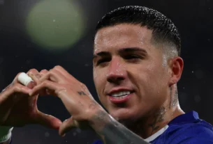 Chelsea Set Staggering €220m Price Tag for Enzo Fernández as PSG Plot Record-Breaking Move