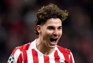 PSG prepare record-breaking move for Julián Alvarez as Barcelona fall behind in race for Atletico star