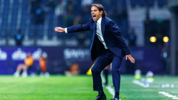 Manchester United tries to sign Simone Inzaghi but the coach opts to stay at Al-Hilal
