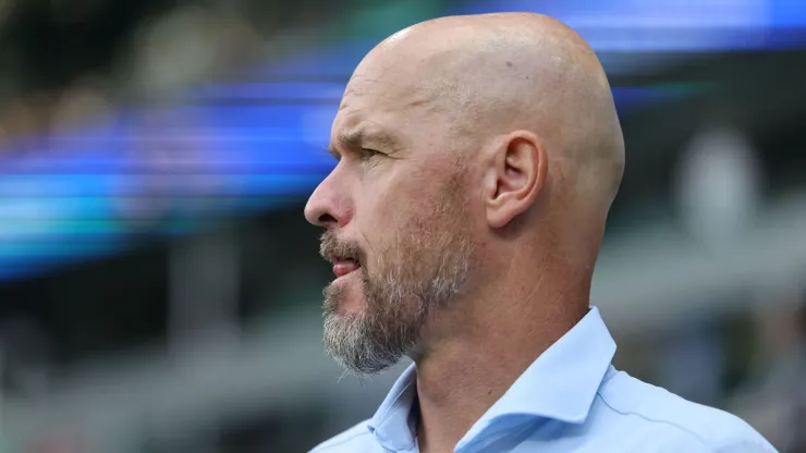 Ten Hag leaves his coaching career and signs on as an executive at Twente