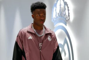 Real Madrid Present New Contract Offer to Vinícius Jr. Amid Fan Tensions