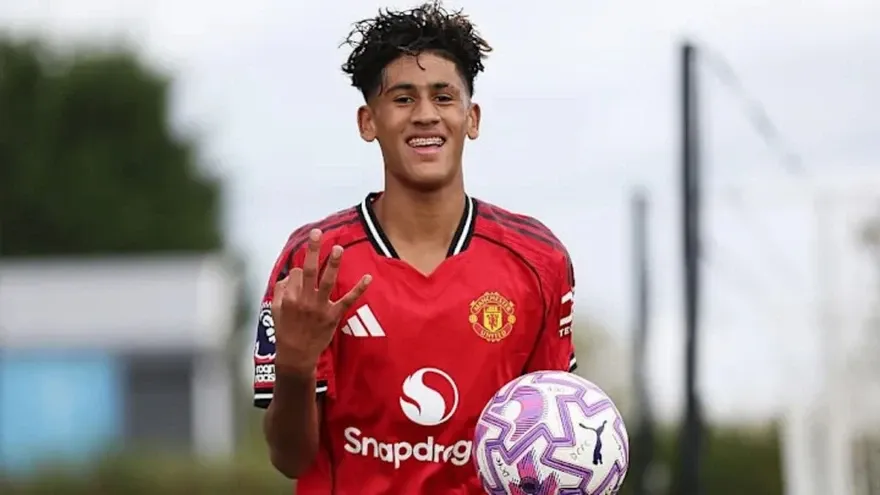 Why JJ Gabriel Cannot Leave Man Utd on Loan as Michael Carrick Makes Academy Stance Clear