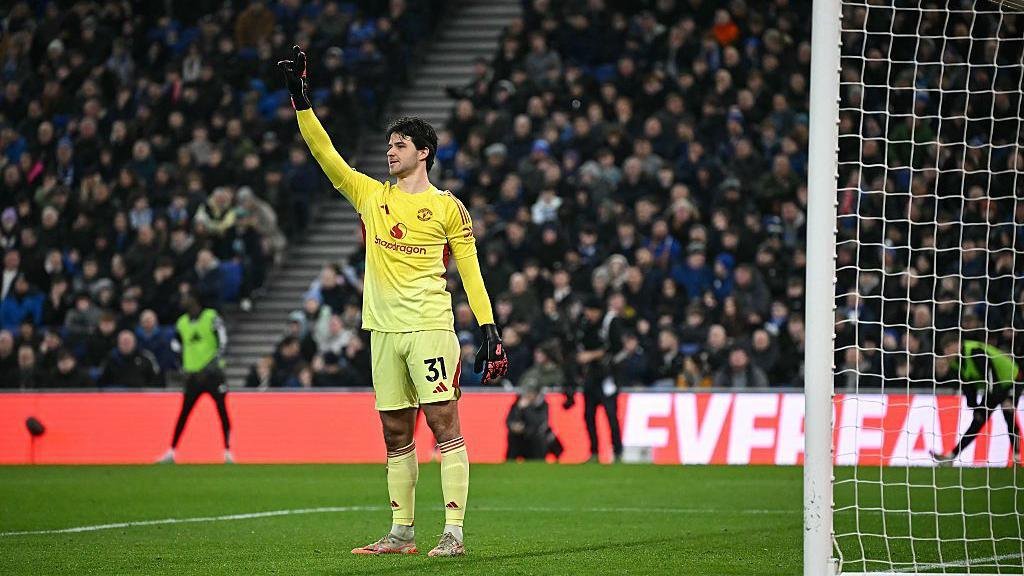 ‘The New Van der Sar?’ – Senne Lammens Reacts to Legend Comparisons After Heroics vs Everton