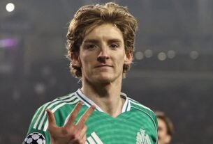 Anthony Gordon to Old Trafford Man Utd Target 'Fastest Man in Football' as Benjamin Sesko Alternative