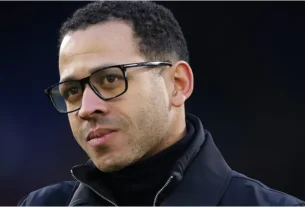 Liam Rosenior Urges Chelsea to Sign Valentín Barco as BlueCo Connection Targets Bayern Munich Hijack