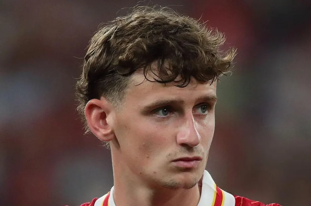 Newcastle Plotting "Revenge" Move for In-Form Lyon Star Tyler Morton