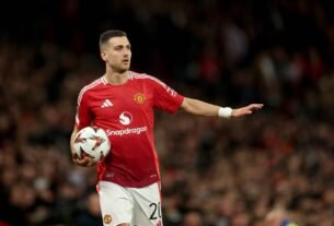 Diogo Dalot Struggles in Manchester United’s 1-1 Draw vs West Ham